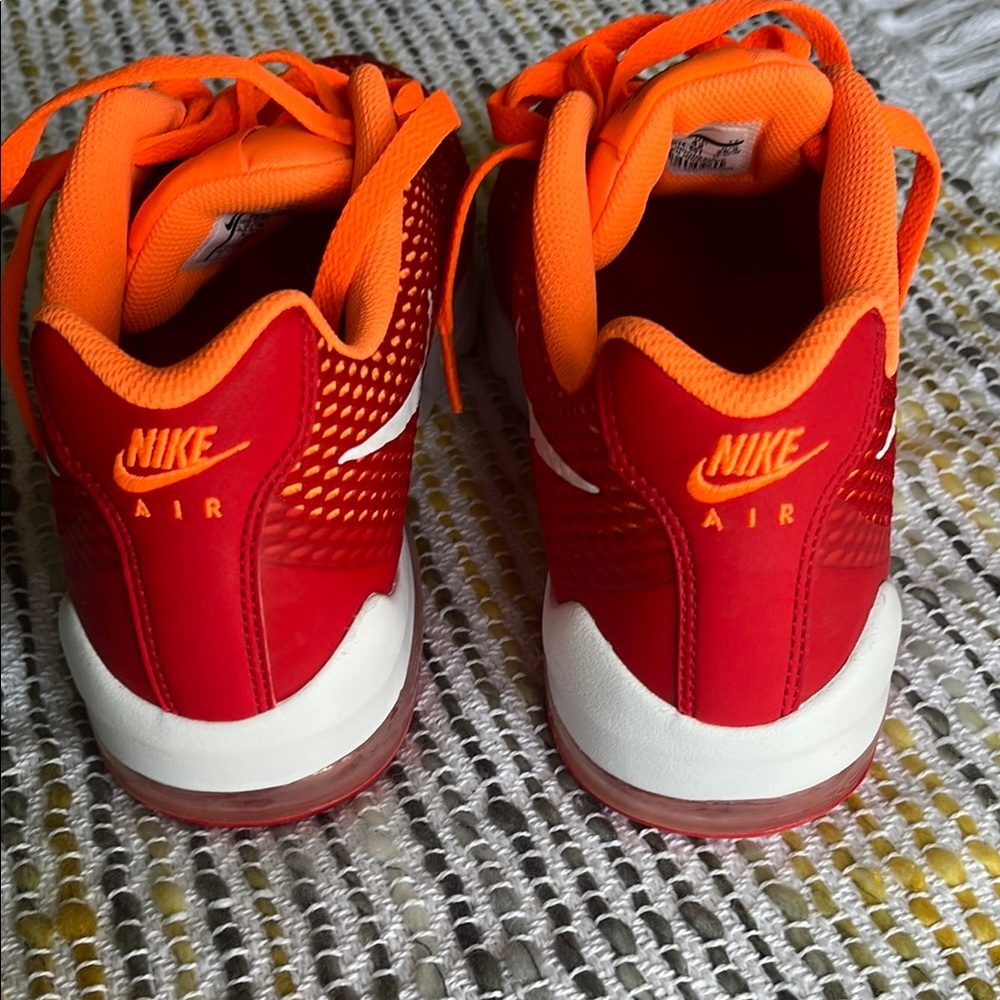 Nike Air Red and Orange Sneakers Vibrant Low-Top Design